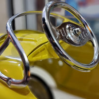 Taxi Chevrolet giallo